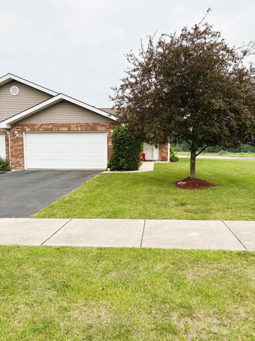 9096 Carolina Ct, Merrillville, IN, 46410-8139 | Card Image