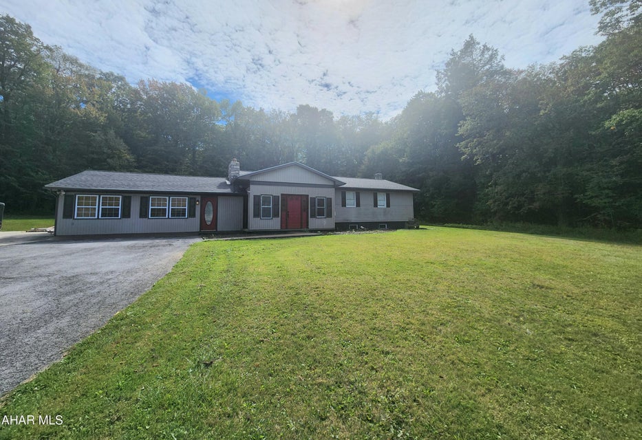 Johnstown Rd, Duncansville, PA 16635