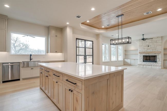 269 Sugartree Cir, House other with 5 bedrooms, 5 bathrooms and null parking in Lipan TX | Image 15