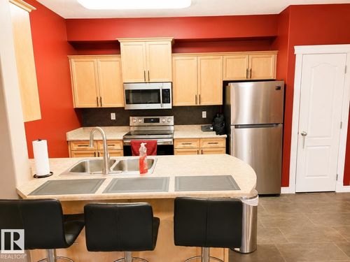 202-16715 100 Ave Nw, Edmonton, AB, T5P4Z5 | Card Image