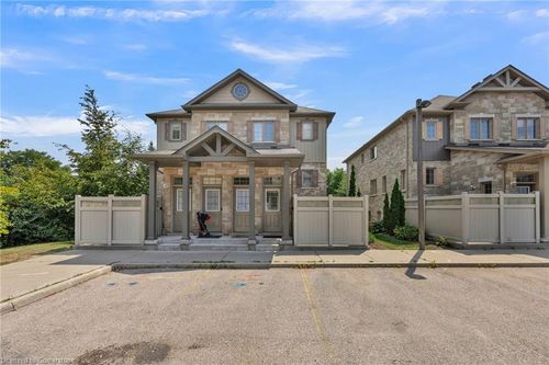 12d-931 Glasgow St, Kitchener, ON, N2N0B6 | Card Image