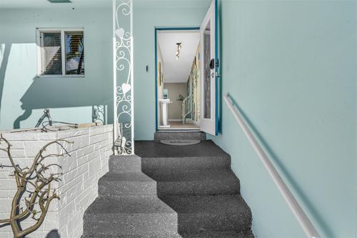 3450 Ne 19th Ave, Oakland Park, FL, 33306-1027 | Card Image