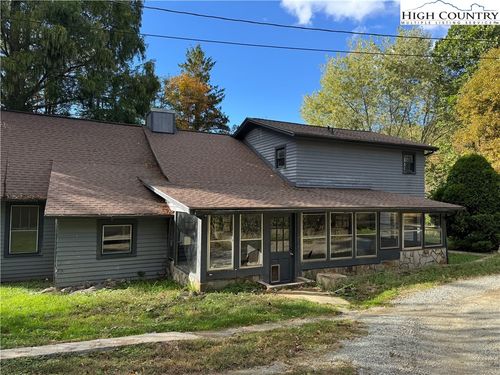 394 Niley Cook Rd, Blowing Rock, NC, 28605-9554 | Card Image