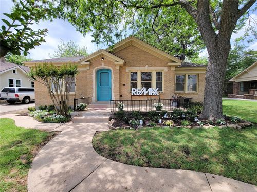 1502 S Market St, Brenham, TX, 77833-4640 | Card Image