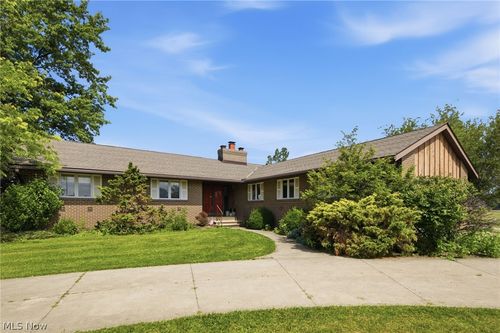 7903 Neff Road, Medina, OH, 44256 | Card Image