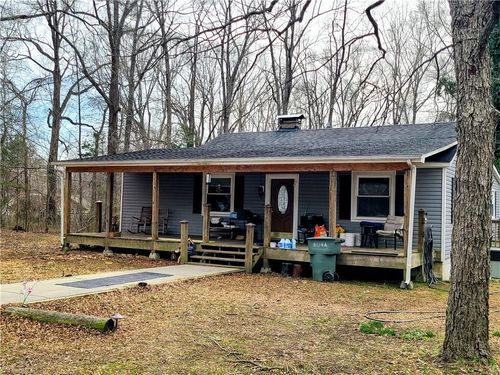 804 Whitsett Ave, Gibsonville, NC, 27249-2045 | Card Image