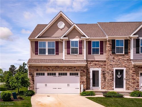 3243 Broadleaf Way, Brunswick, OH, 44212-3385 | Card Image