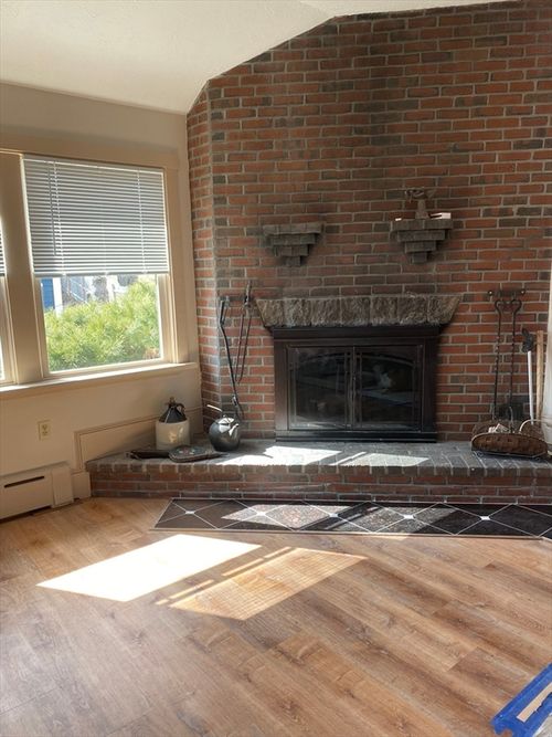 2-374 Main St, Gloucester, MA, 01930-3042 | Card Image