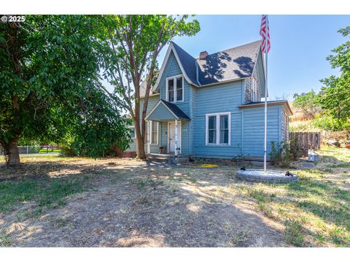 220 E Cannon St, Heppner, OR, 97836-2005 | Card Image