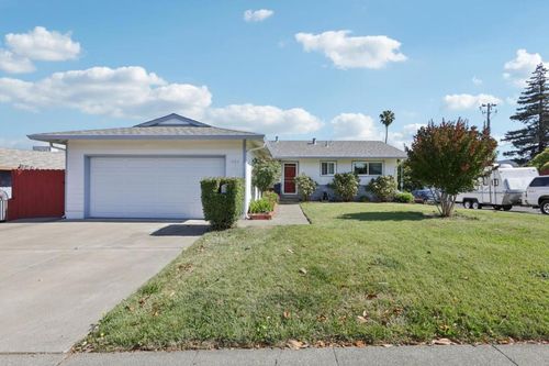 1484 Laredo St, Napa, CA, 94559-4348 | Card Image
