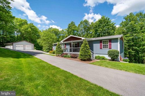 511 Hilltop Rd, OAKLAND, MD, 21550-2440 | Card Image