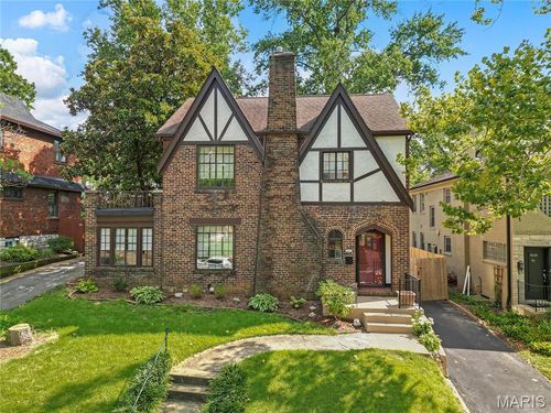 7614 Ivanhoe Ave, Saint Louis, MO, 63139-2549 | Card Image