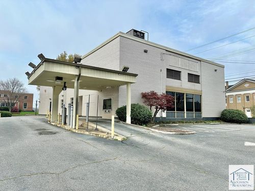 8 Lester St, Martinsville, VA, 24112-2827 | Card Image