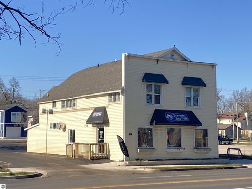 810 E Front St, Traverse City, MI, 49686-2704 | Card Image