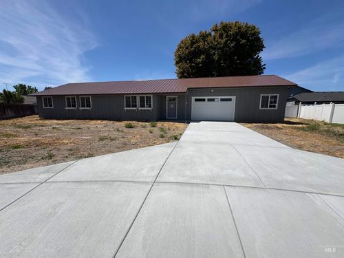 1752 Sw 1st Pl, Ontario, OR, 97914-4907 | Card Image