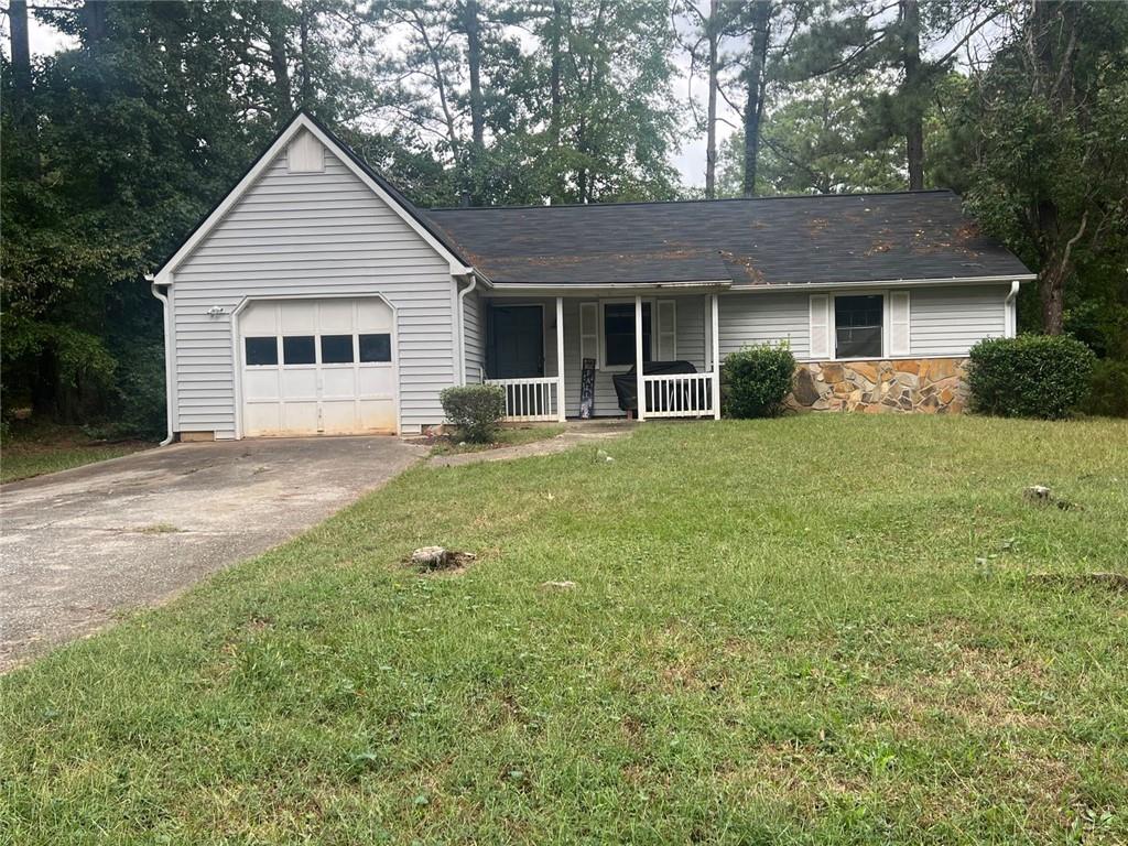 Forest Knoll Dr, Jonesboro, GA 30238