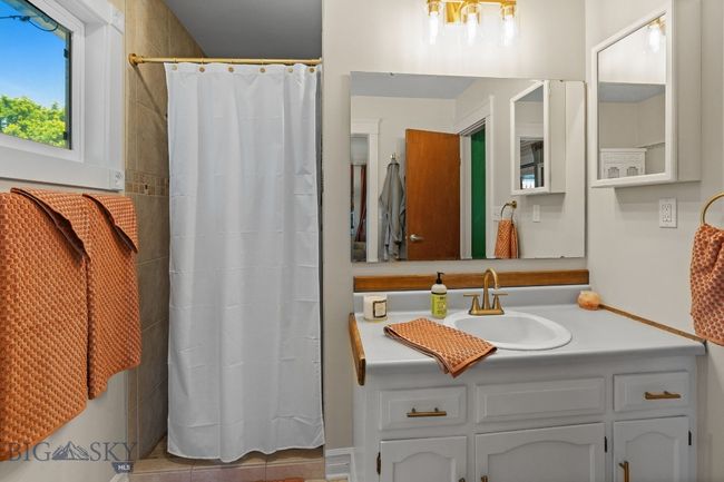 220 S 4 Th St, House other with 3 bedrooms, 2 bathrooms and null parking in Manhattan MT | Image 45