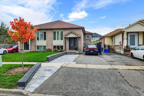 {{alt}} | Card Image