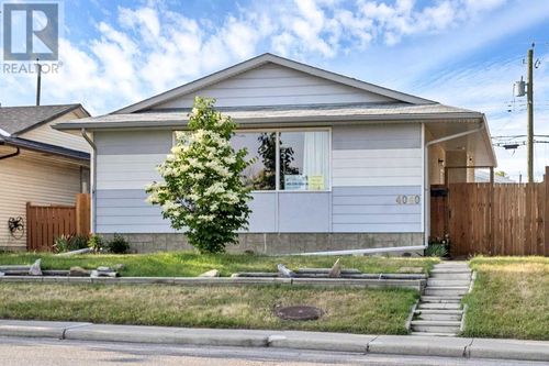 4040 Marbank Dr Ne, Calgary, AB, T2A3J1 | Card Image