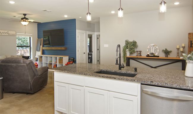 930 W Florence St, House other with 3 bedrooms, 2 bathrooms and null parking in Denison TX | Image 12