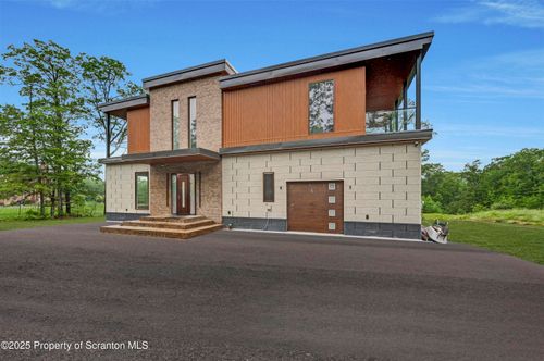 130 Laurelbrook Dr, Bear Creek Township, PA, 18702-8412 | Card Image
