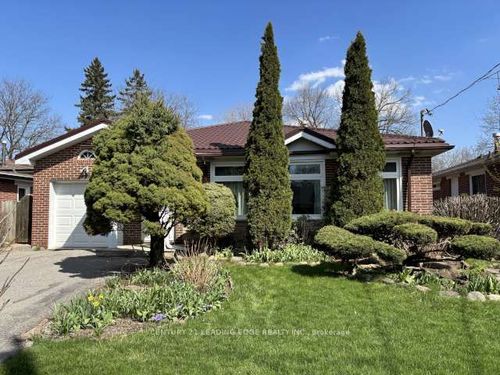 39 Deerford Road, North York, ON, M2J3H9 | Card Image