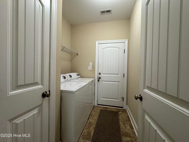Entry to Double Garage | Image 16