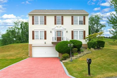 107 Valley View Dr, House other with 3 bedrooms, 2 bathrooms and 2 parking in Rostraver PA | Image 2