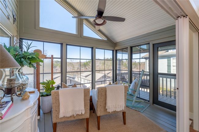 Front Door and Porch | Image 6