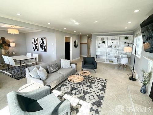 37-5007 Palmetto Ave, Pacifica, CA, 94044-1027 | Card Image