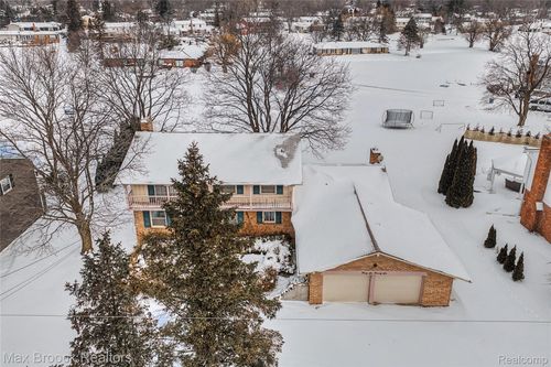 4696 Walnut Lake Road, Bloomfield Hills, MI, 48301 | Card Image