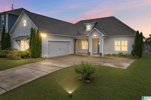 1090 Camellia Ridge Dr, PELHAM, AL, 35124-1665 | Card Image