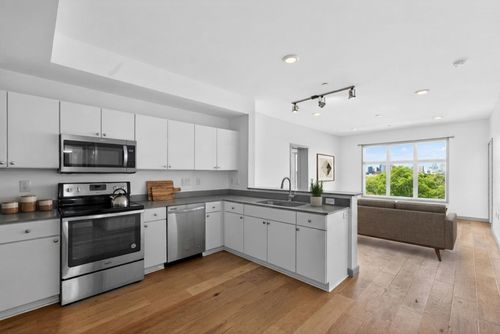 421-400 Herron Dr, Nashville, TN, 37210-4654 | Card Image