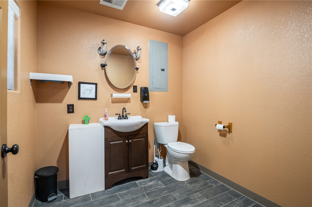 Commercial Sale in Golden Valley 5