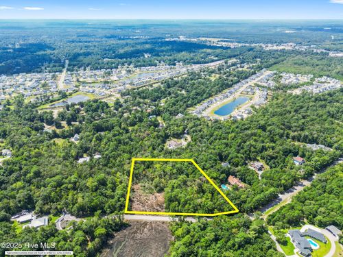 109c Corcus Ferry Rd, Hampstead, NC, 28443 | Card Image