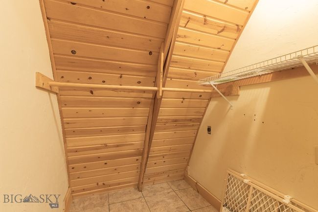 286 Mule Deer Rd, House other with 3 bedrooms, 4 bathrooms and null parking in West Yellowstone MT | Image 42