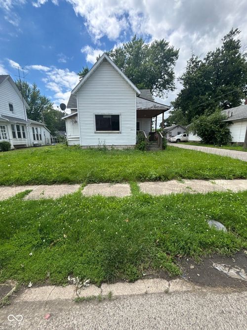 2615 Brown St, Anderson, IN, 46016-5030 | Card Image