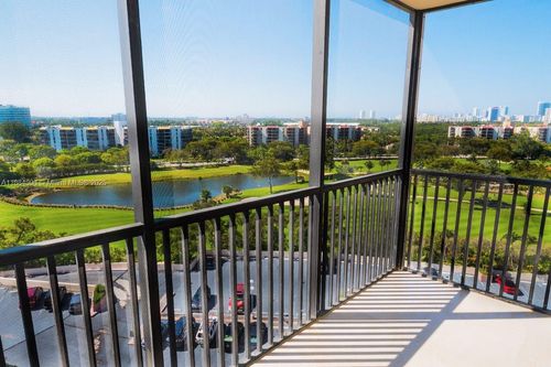 apt-1122-20301 W Country Club Dr, Aventura, FL, 33180-1625 | Card Image