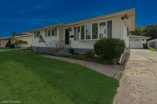 1517 Alabama St, Hobart, IN, 46342-5633 | Card Image