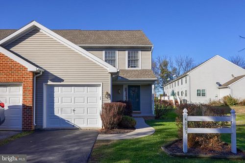 4003 Parkside Ct, MOUNT JOY, PA, 17552-9253 | Card Image