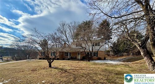6560 Fernwood Drive, Upper Saucon Twp, PA, 18036 | Card Image