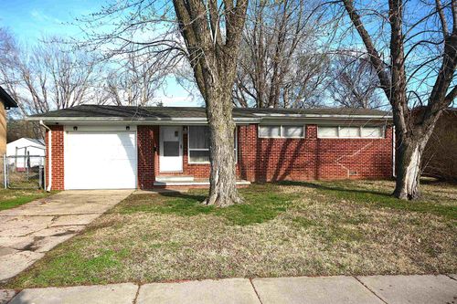 2136 S Euclid Ave, Wichita, KS, 67213-3122 | Card Image
