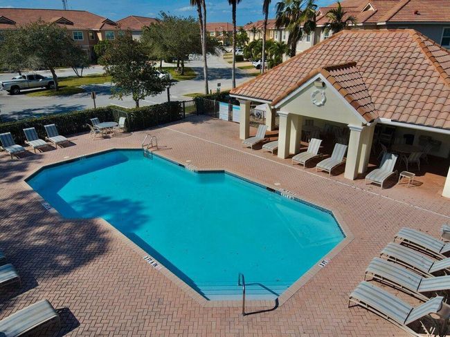 651 Sw Glen Crest Way, Condo with 3 bedrooms, 3 bathrooms and null parking in Stuart FL | Image 73