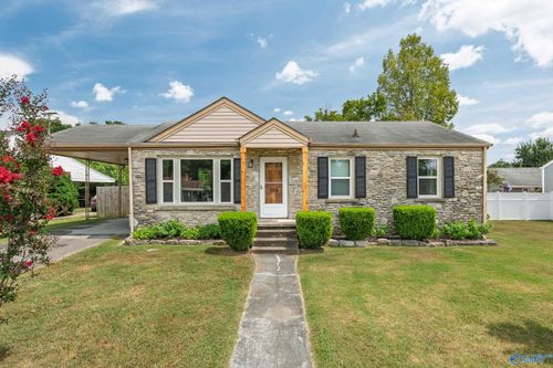 705 1st Ave, Fayetteville, TN, 37334-2206 | Card Image