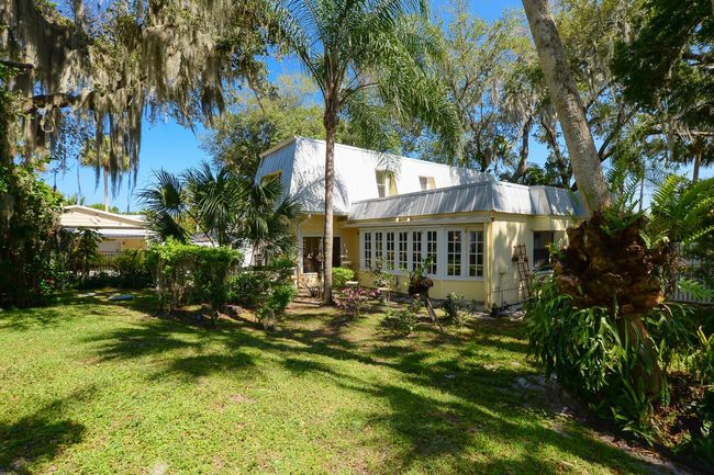 576 Sw Rustic Cir, House other with 3 bedrooms, 2 bathrooms and null parking in Stuart FL | Image 50
