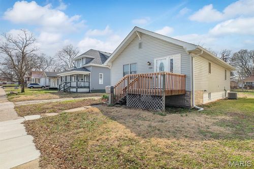 726 Rice St, Wood River, IL, 62095-1218 | Card Image