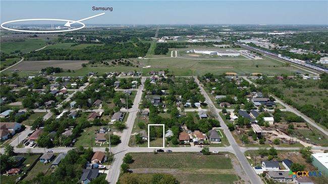 Bird's eye view, showing proximity to Samsung Taylor | Image 4