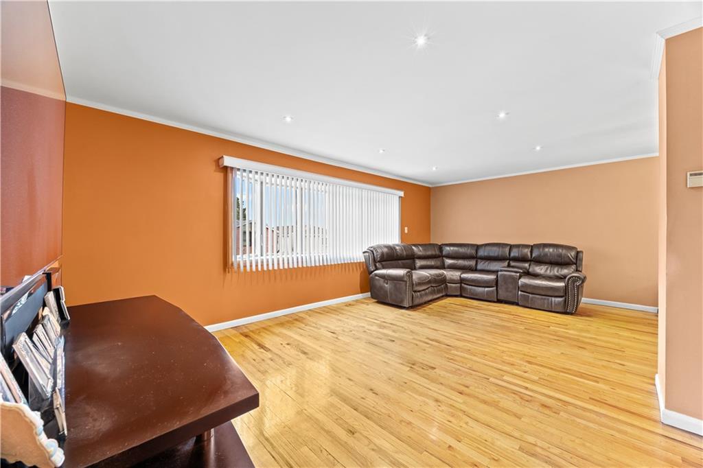 Residential in Staten Island 4