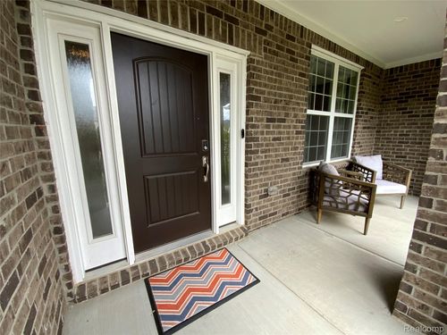 3558 Kingsdale Blvd, Lake Orion, MI, 48360-2537 | Card Image