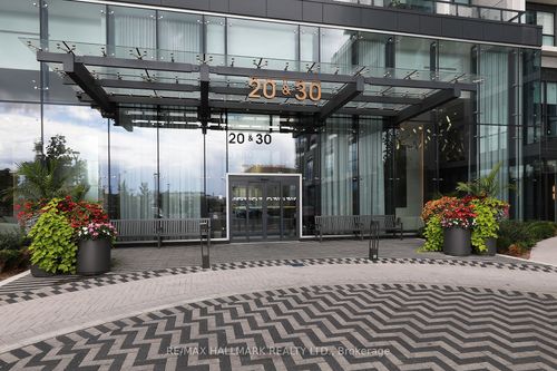 343-20 Inn On The Park Drive, North York, ON, M3C0P8 | Card Image